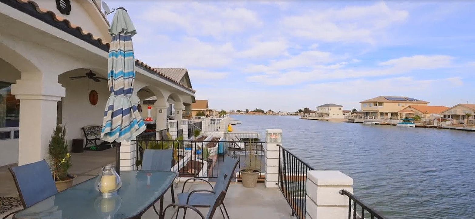 Lakeside Serenity Sunset Retreat Private Home for Rent in Helendale